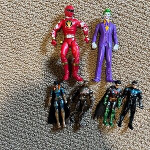 Action Figure Set - 6